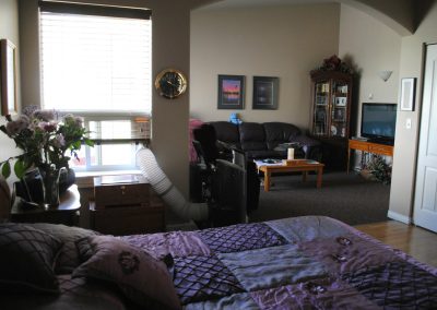 Hill-View-Manor-Resident-Bedroom